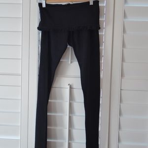 Solow Sport Leggings with Ruffle
